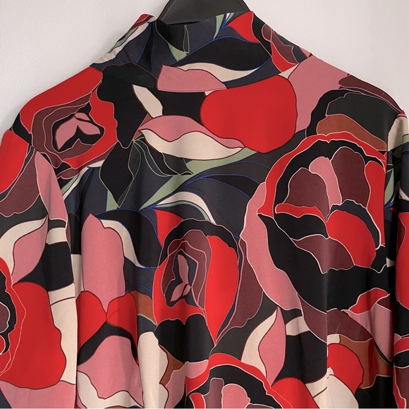 NWT Molly Bracken - Lili Sidonio Floral Red and Black Mock Neck 3/4 Sleeve Dress - Picture 2 of 10
